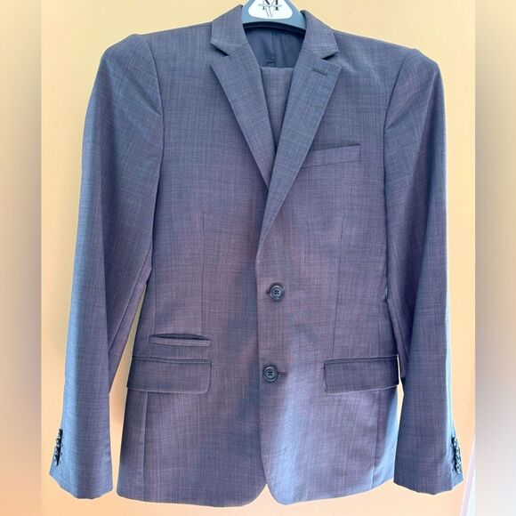 Express Fitted 36R gray suit like new, go to for weddings - Picture 1 of 12